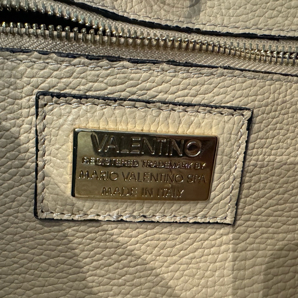Large Valentino by Mario Valentino Cream colored tote - Picture 3 of 4